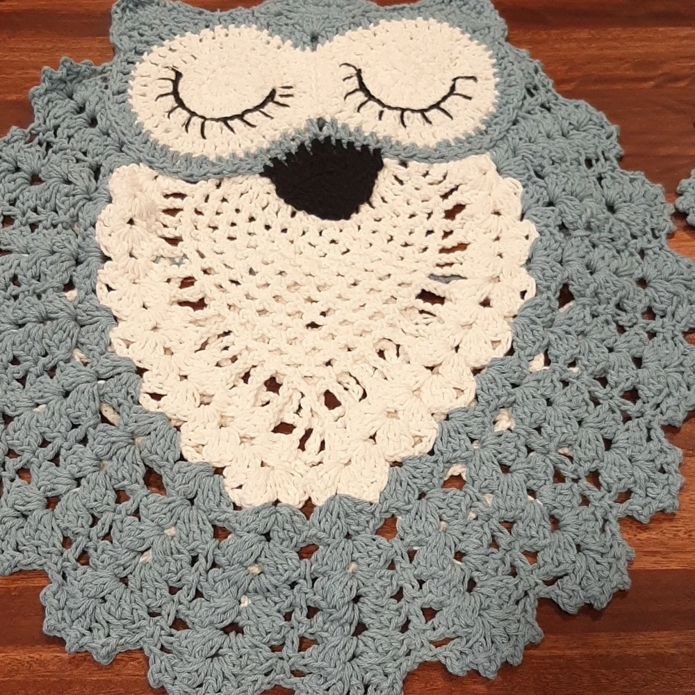 4 Piece Crocheted Owl Bath Room Set